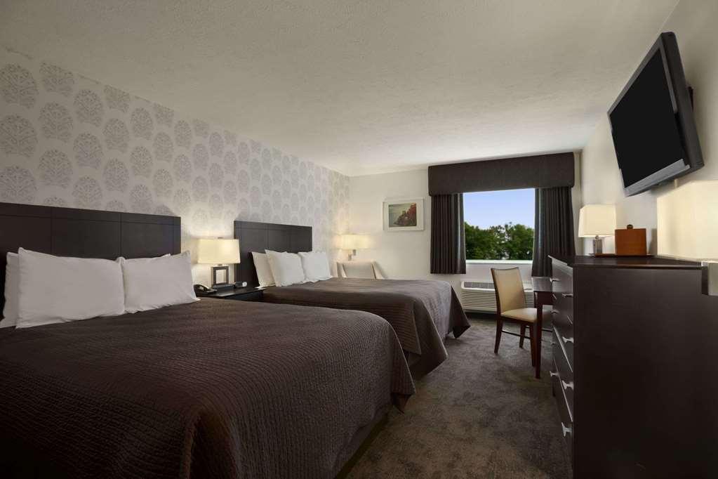Travelodge By Wyndham Hubbard Oh Habitación foto